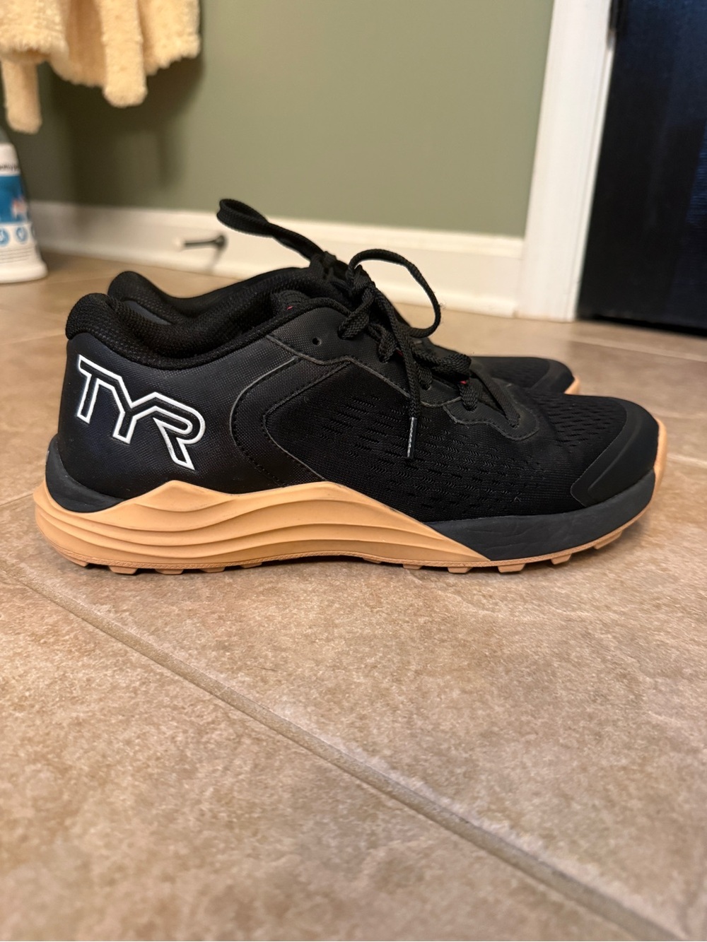 TYR Black and Tan CTX-1 Turf Trainer